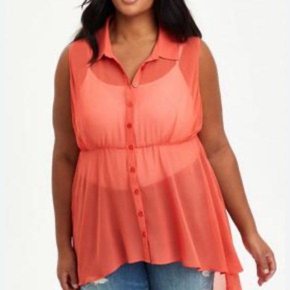 Torrid | Babydoll Chiffon Button Down Tunic | Size 2 - Picture 4 of 4